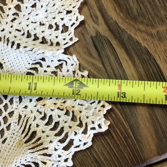 FINAL SALE PRICE Vintage Doily Lot X 5 - Picture 5 of 12